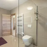 Luxurious New With Pool Apartman