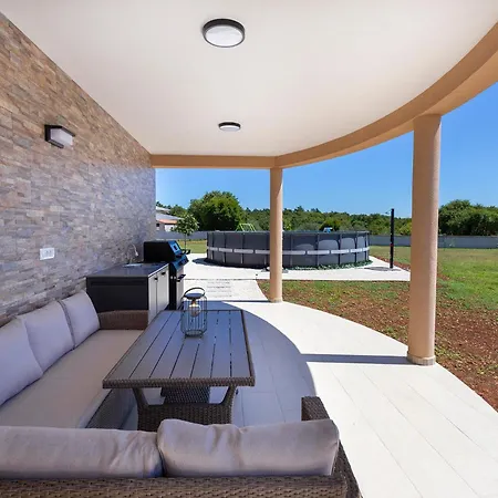Apartment Luxurious New With Pool *