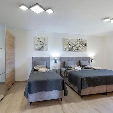 Apartment Luxurious New With Pool *