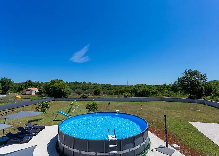 Appartement Luxurious New With Pool