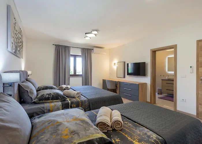 Appartement Luxurious New With Pool